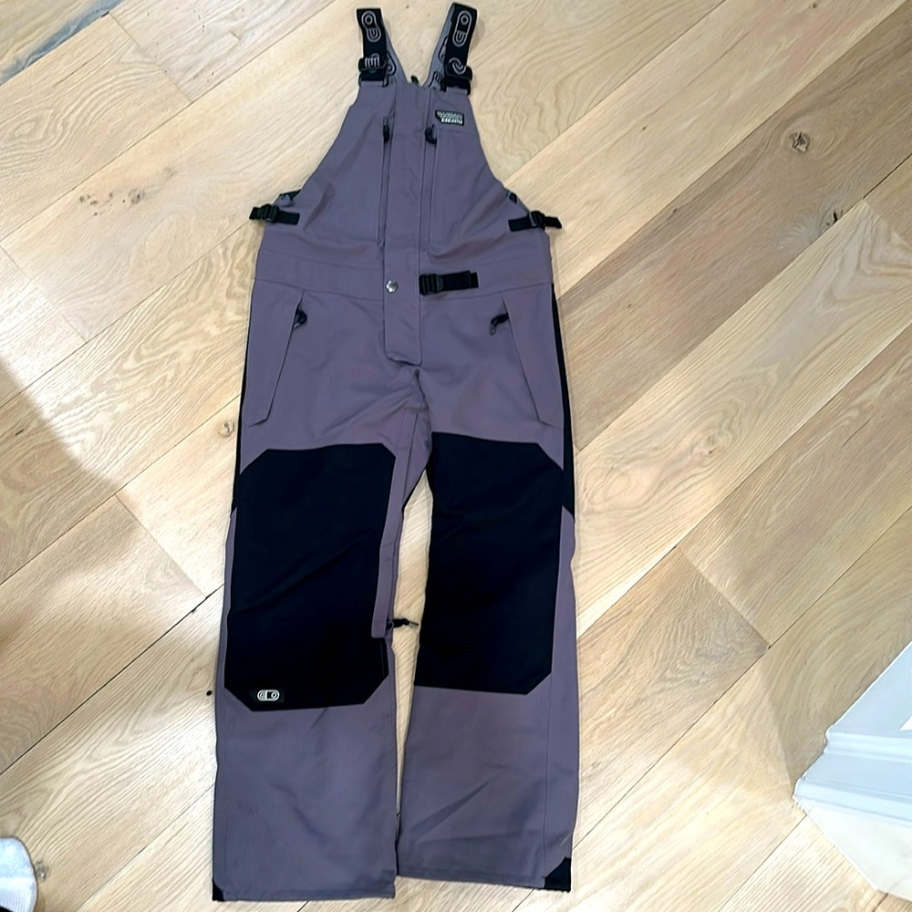 Snowboard or ski bib pants